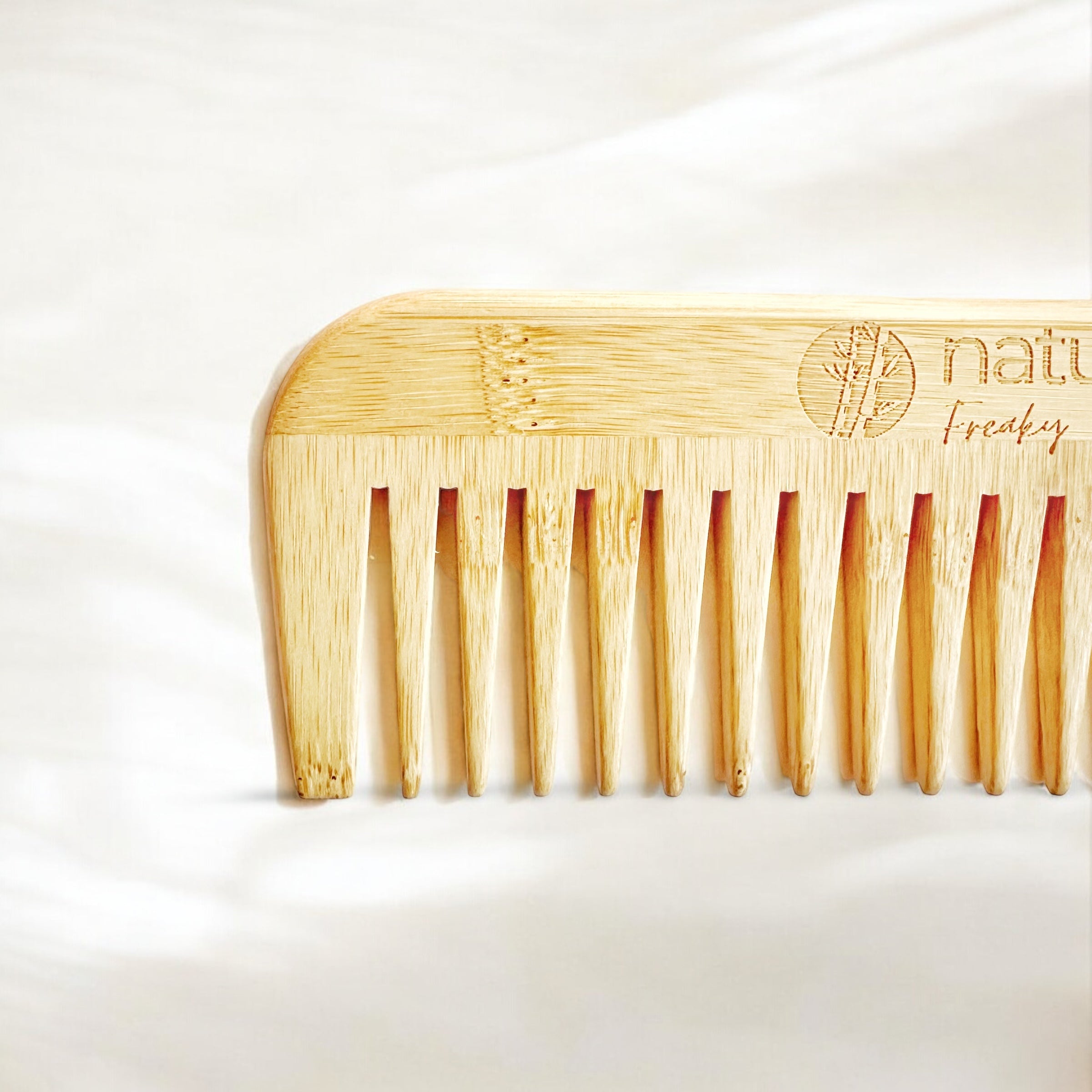 WIDE-TOOTH BAMBOO COMB - FOR GENTLE DETANGLING Nature Freaky